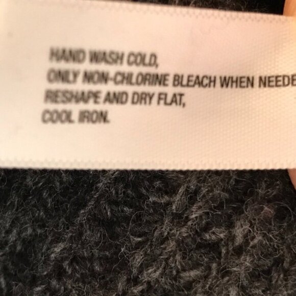 Gap buttoned Poncho! - Picture 10 of 10